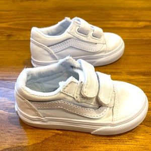 Toddler low cut authentic canvas Vans size 5.5c
